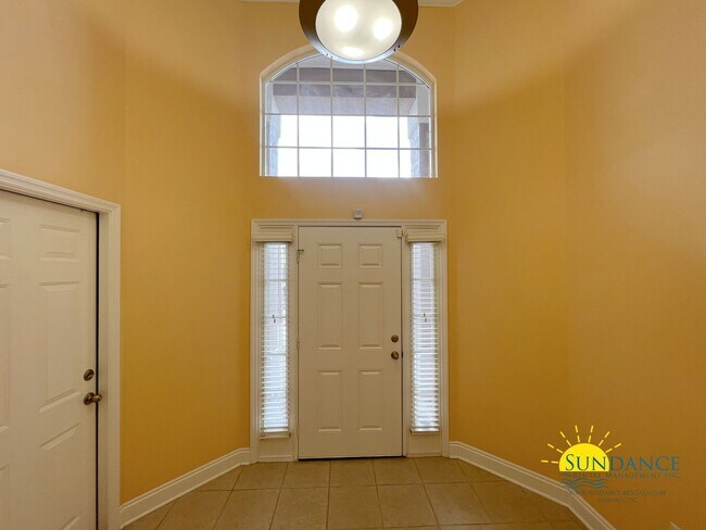Building Photo - Spacious 3-Bedroom Home with Florida Room in the Heart of Fort Walton Beach!