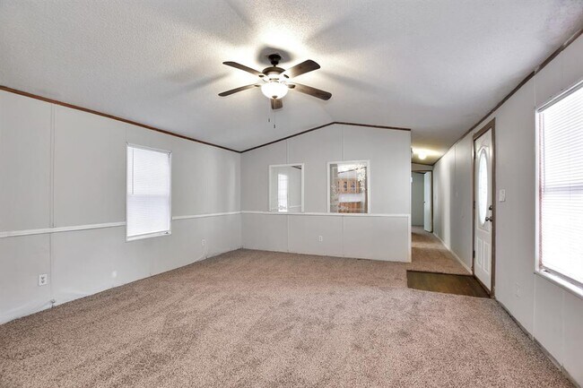 Building Photo - 13173 S Lee Shore Dr