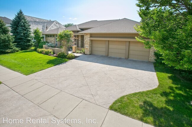 Foto del edificio - 4 br, 5 bath House - 9730 Sky Lane