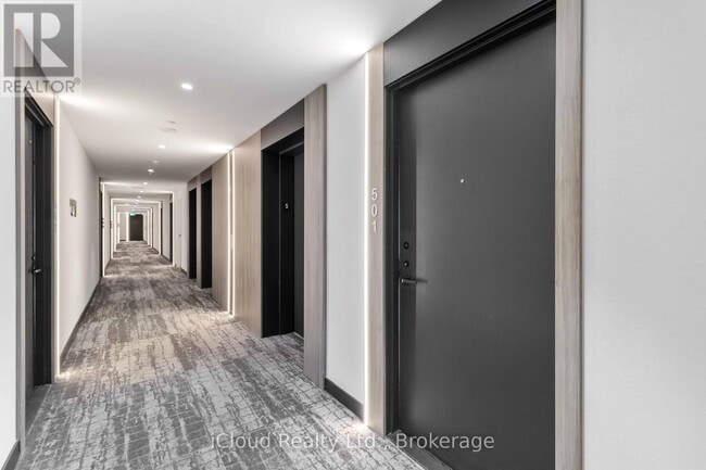 Building Photo - 220 Missinnihe Way