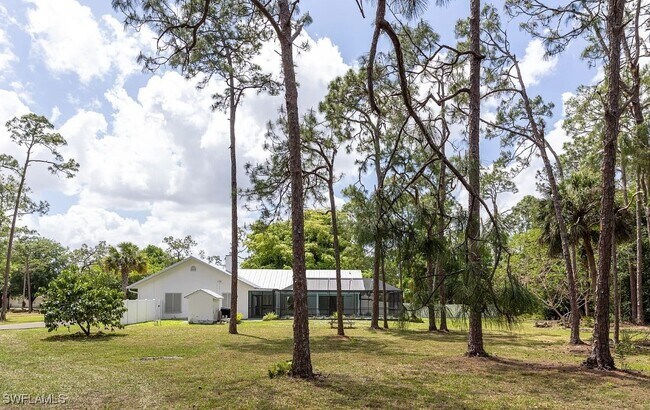 Foto del edificio - 5588 Wendy Ln