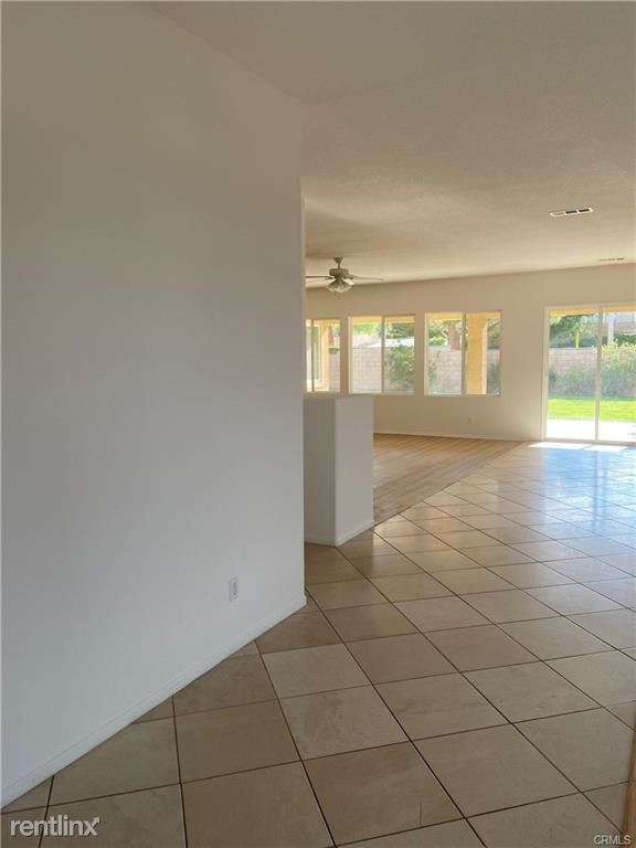 Building Photo - 5 br, 3 bath House - 40817 Los Amores Ct