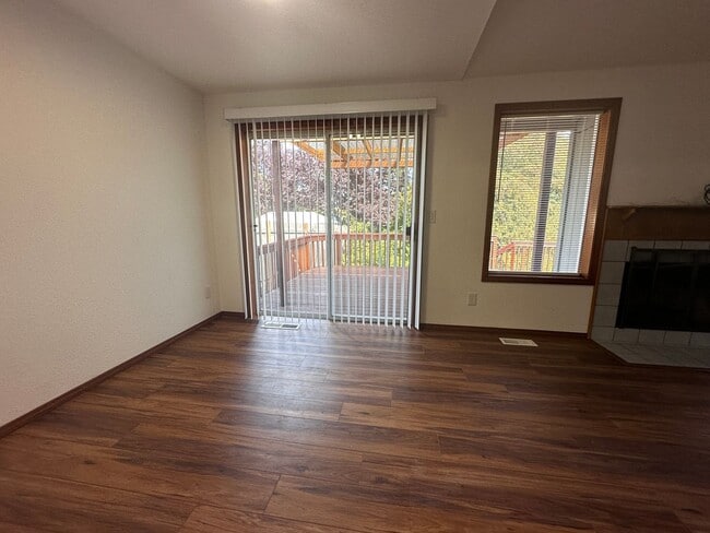 Foto del edificio - 3 Bedroom 2 Bath Single Family home