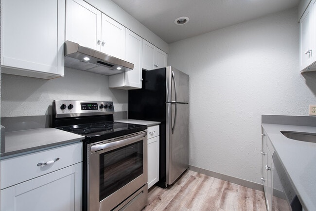 Building Photo - Parkridge Townhomes