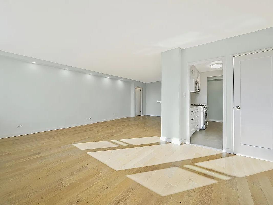 Photo - 460 E 79th Street