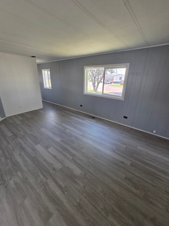 Foto del edificio - 1511 Mydland Rd