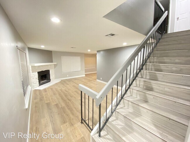 Building Photo - 2 br, 3 bath House - 2139 Pine Breeze Ln