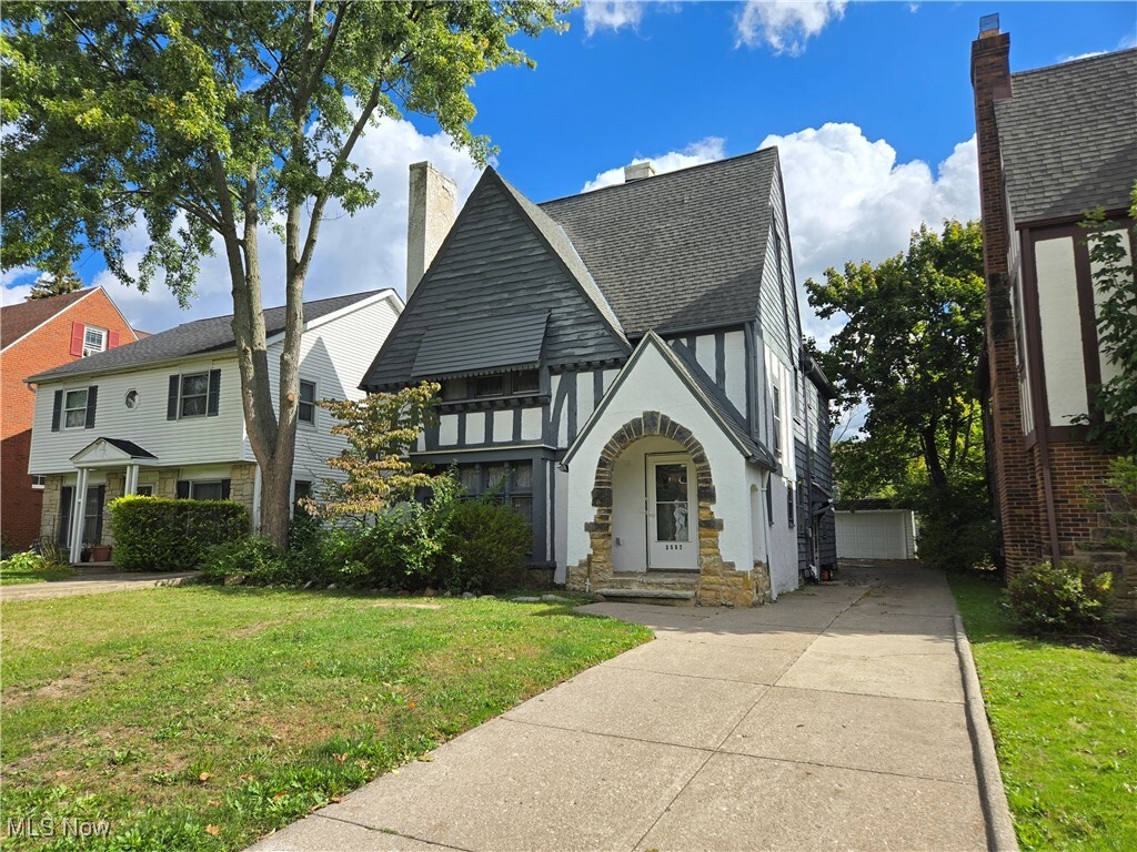 3557 Lynnfield Rd Shaker Heights, OH 44122 – photo 1