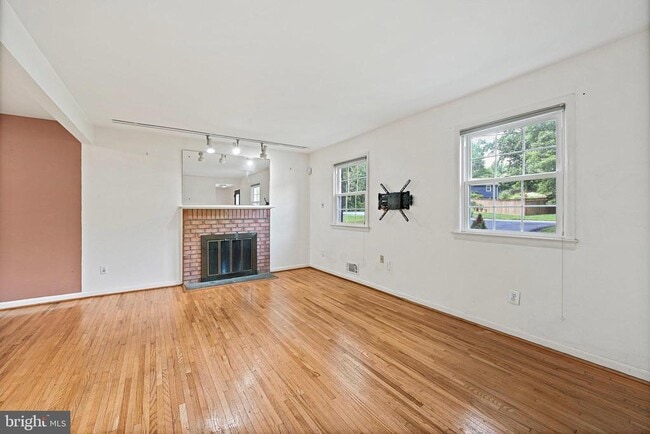 Building Photo - 7623 Highland St
