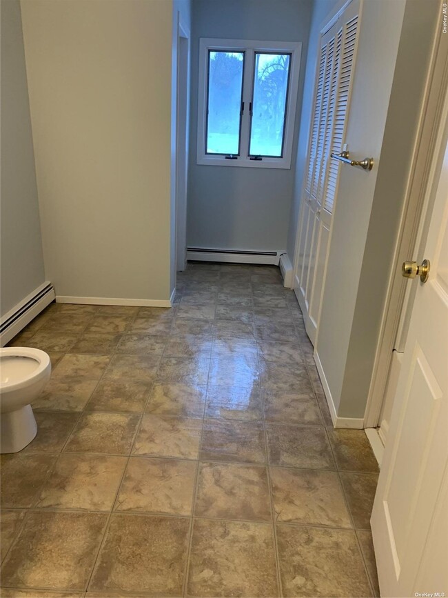 Building Photo - 10 Porpoise Dr