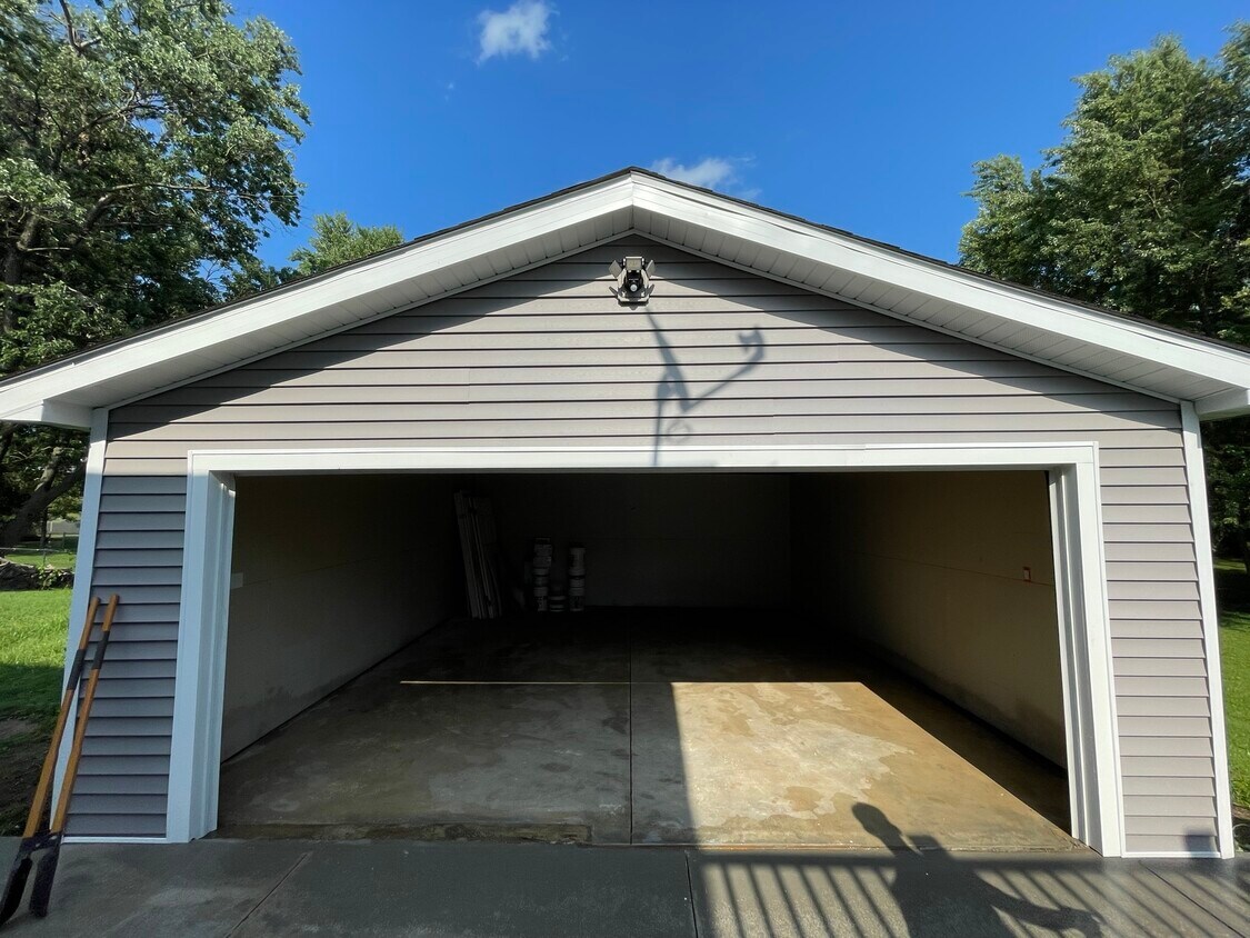 Primary Photo - 241 Madison Ave