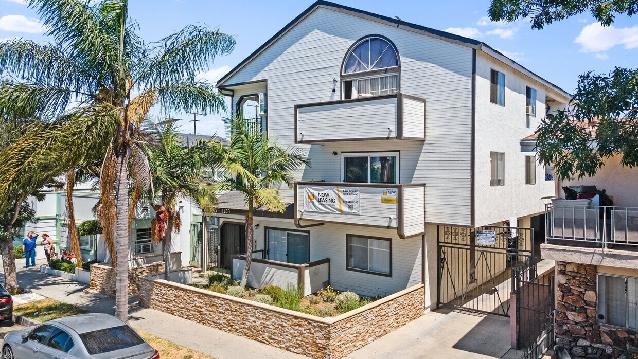 Foto principal - 1128 Stanley Ave