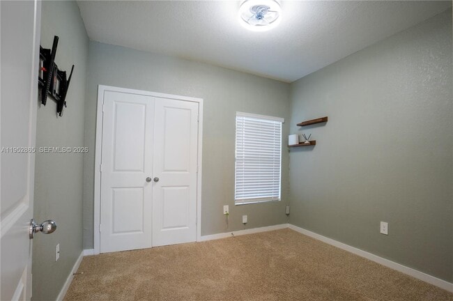 Building Photo - 528 NE 1st St