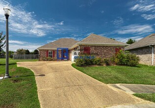 Building Photo - 406 Montrose Pl