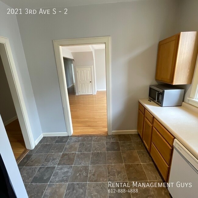 Building Photo - 2021 3rd Ave S