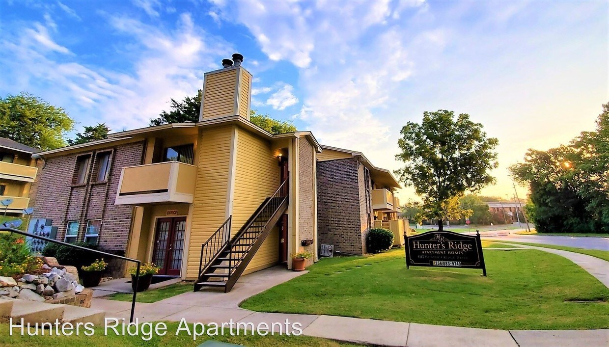 Primary Photo - 4008 Hunters Ridge Dr SW
