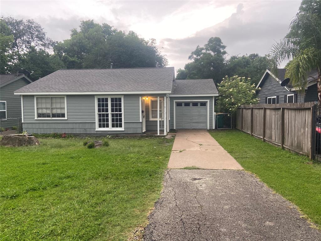 1015 Prune St, La Marque, TX 77568 House for Rent in La Marque, TX