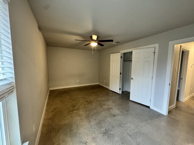 Building Photo - 1415 Shoshoni Trail