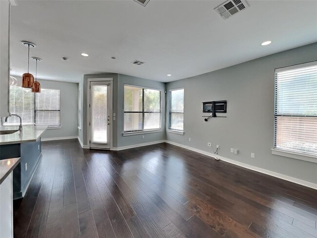 Building Photo - 1213 Blair Way