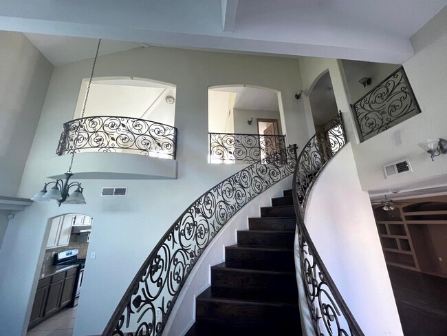 Building Photo - 3505 Tierra Fertil Dr