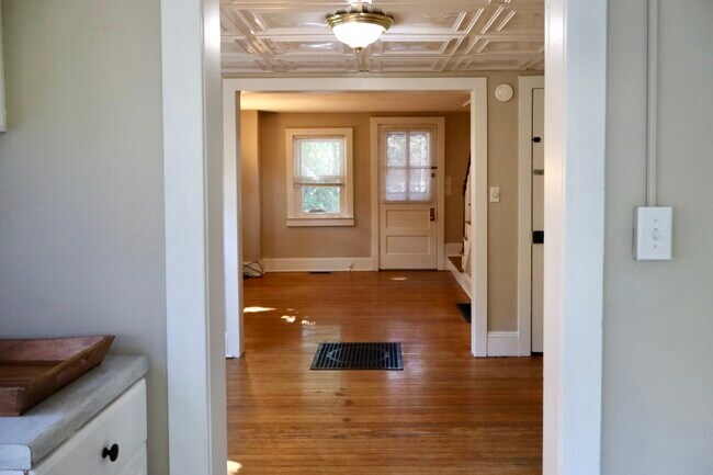 Foto del edificio - 37 Moran Ave