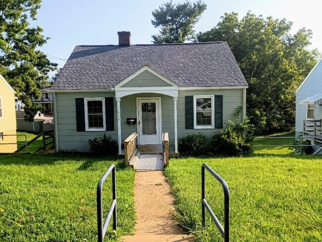 Building Photo - 912 Bolling Ave