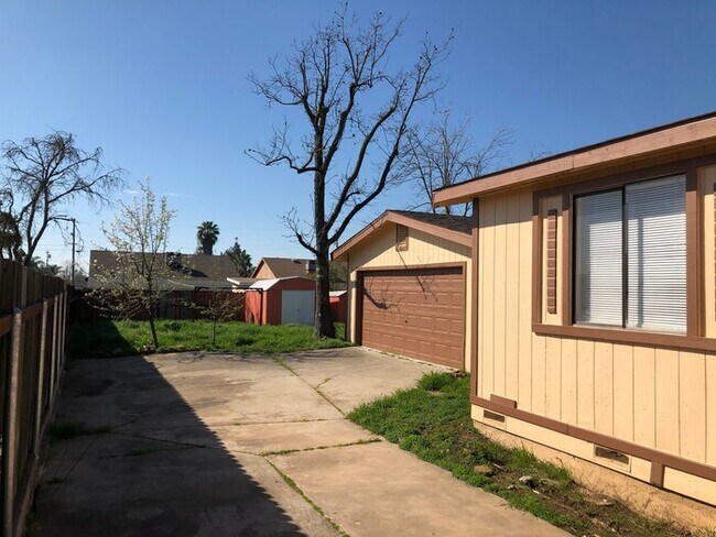 Foto del edificio - Riverbank Nice 2 Bedroom Home