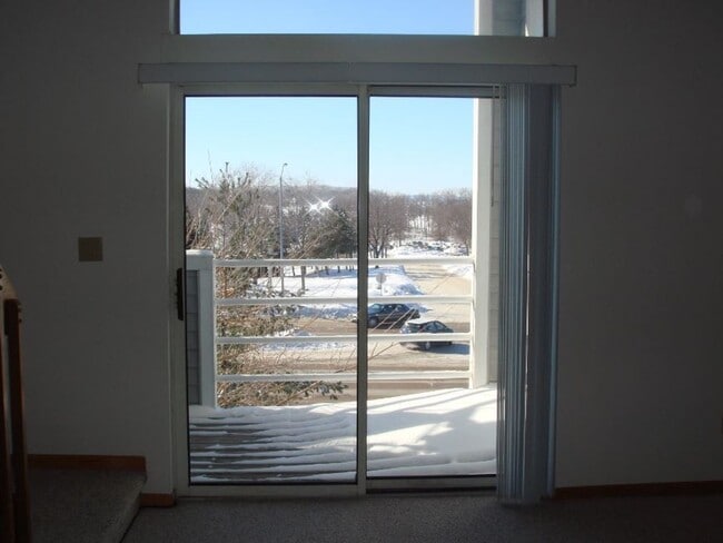 Building Photo - 1617 Troy Dr