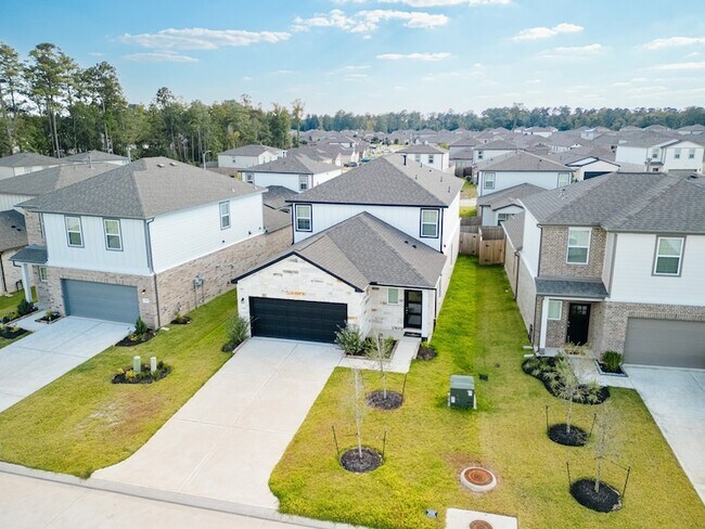 Foto del edificio - 8419 Sweet Cherry Ln