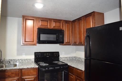 Foto del edificio - 2921 Old Greenwood Rd