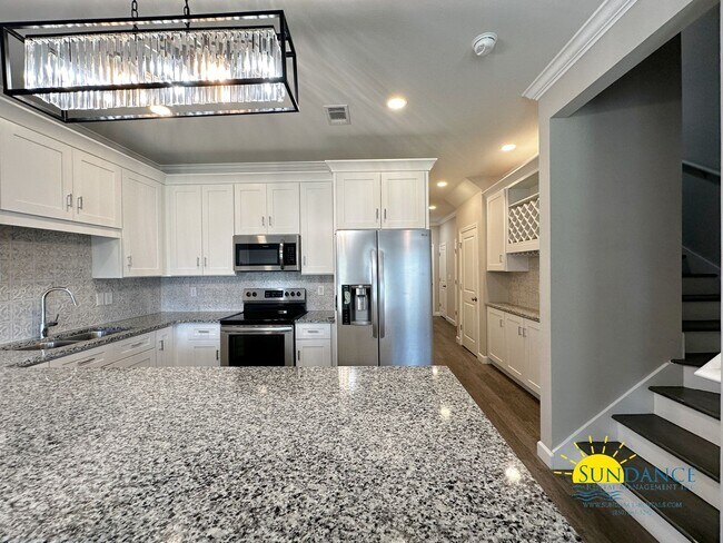 Foto del edificio - Stunning Townhouse in Gated Community of F...