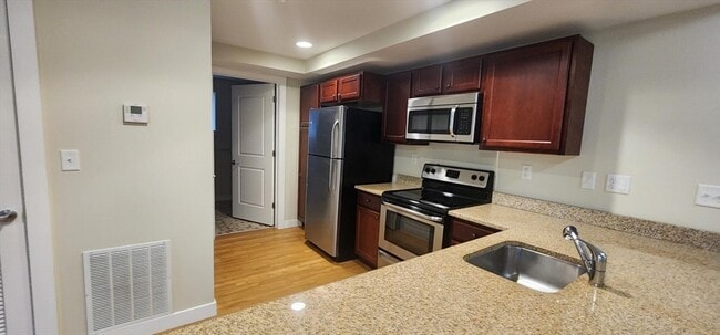 Foto del edificio - 20 Pond St