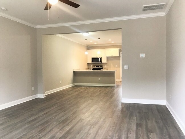 Photo - 3 Bedroom Townhome in Hickory