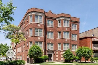 Building Photo - 118 S Austin Blvd