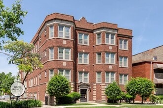 Building Photo - 118 S Austin Blvd