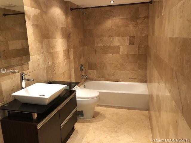 Foto del edificio - 470 S Park Rd