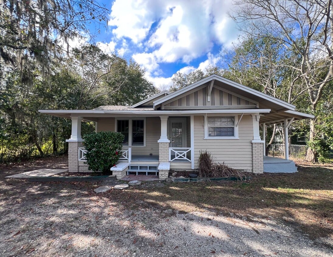 PET FRIENDLY Recently Updated 4-Bedroom, 3... - PET FRIENDLY Recently Updated 4-Bedroom, 3...