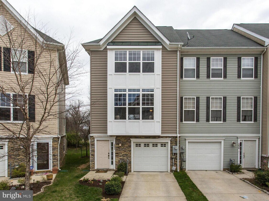 152 Moore Dr, Rockville, MD 20850 Townhome Rentals in Rockville MD