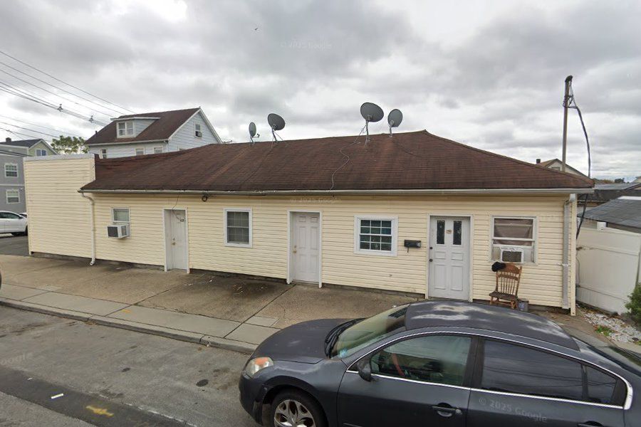 Foto principal - 325 Pershing Ave