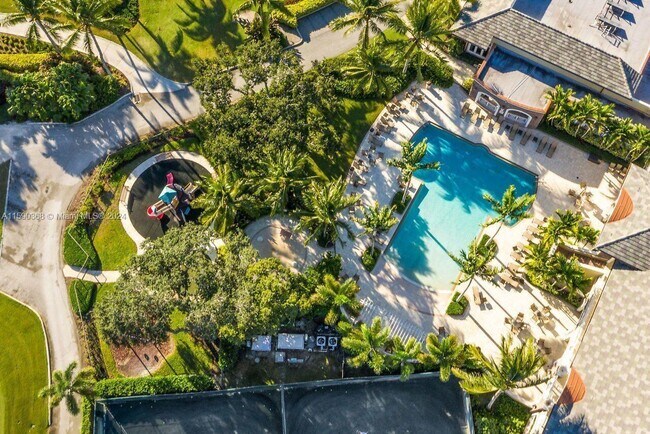 Building Photo - 4572 White Cedar Ln