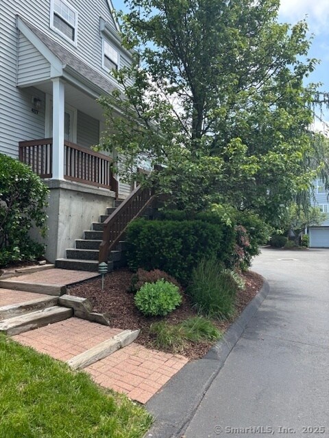 Foto del edificio - 416 Foxboro Dr