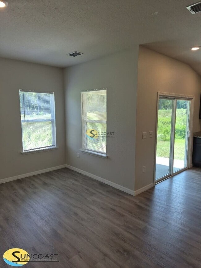 Building Photo - 8676 Kaye Ln