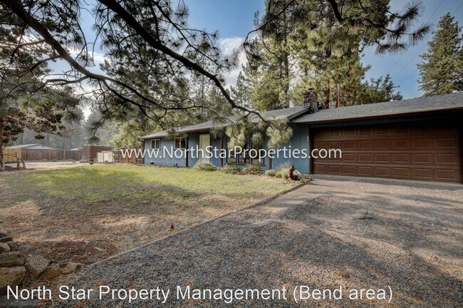 Foto del edificio - 3 br, 2 bath House - 19944 Ponderosa St
