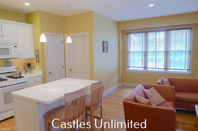 Foto del edificio - 3 br, 2.5 bath Townhome - 1115 Beacon St U...