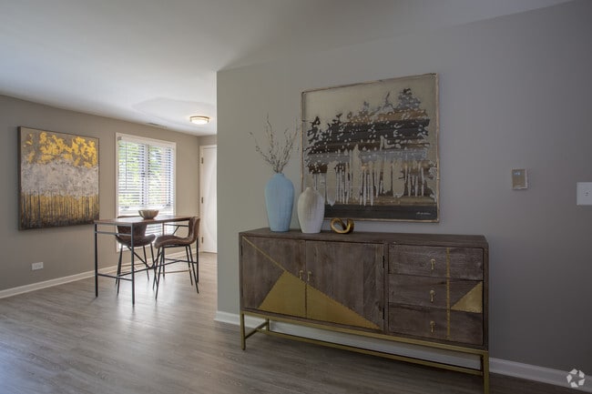 3BR,2BA,1590SF - Valley Lo Towers