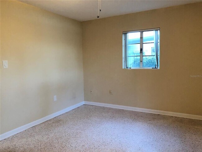 Building Photo - 1212 Tanager Dr