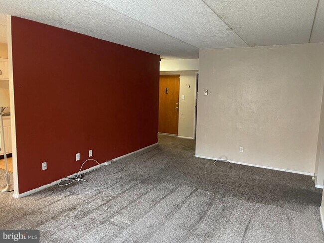 Building Photo - 600 Campbell Cir