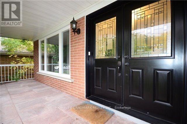 Photo du bâtiment - 55 Waddington Crescent