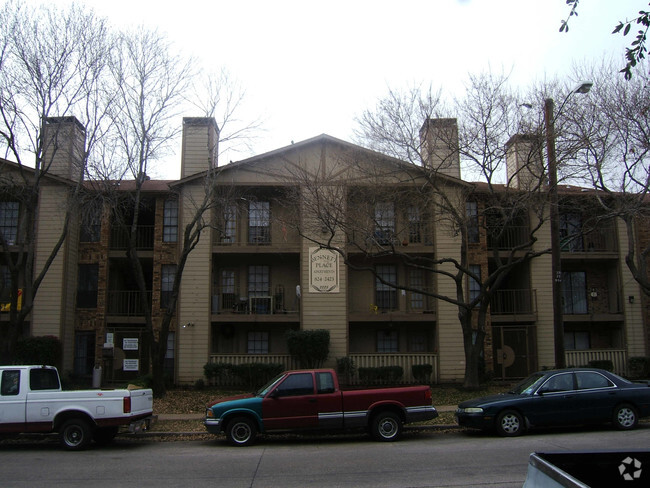 Foto del edificio - Bennett Place Apartments