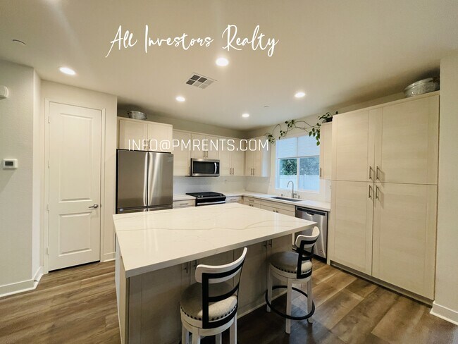 Building Photo - 1234 Via Candelas